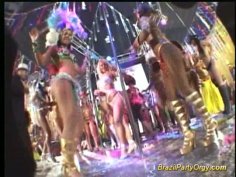 Gangbang orgy on the Rio De Janeiro carnival