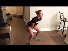 Fit freundin gibt mir einen randjob und wird zerschlagennn2nrfl